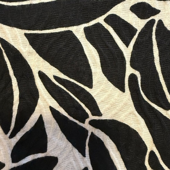 ✨Ann Taylor LOFT Black/White Floral Sleeveless Ruffled V Neck Midi Dress Sz 8 - Picture 10 of 14